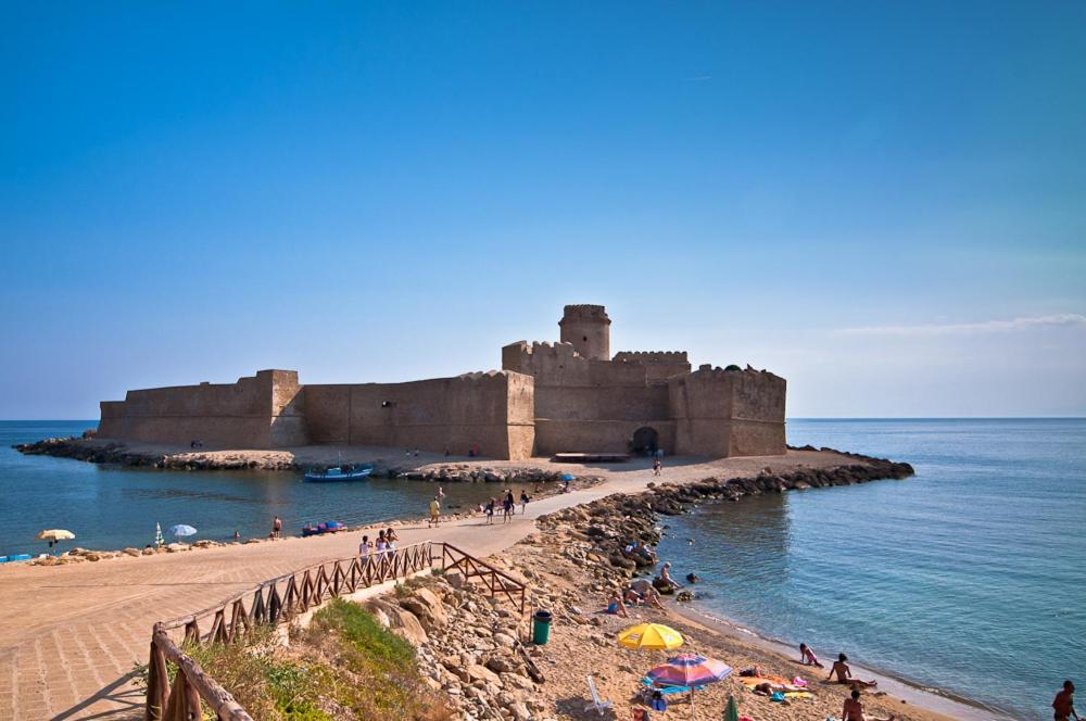 Le Castella Residence Extérieur photo